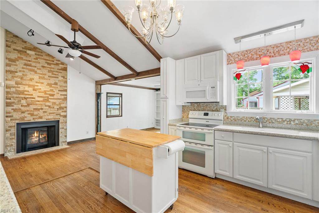 318 Hearthstone Way - Photo 1