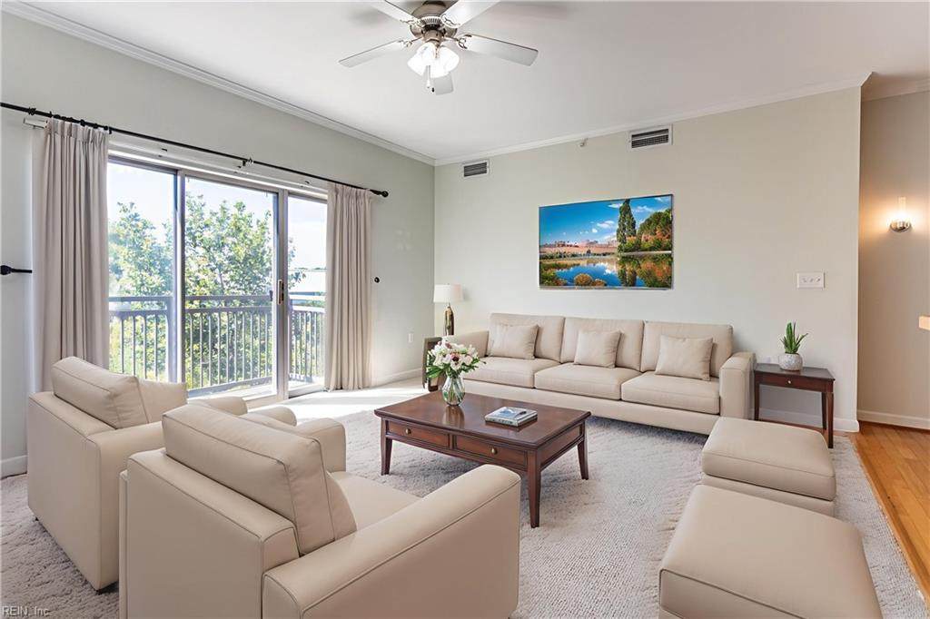 230 Nat Turner Blvd - Photo 1
