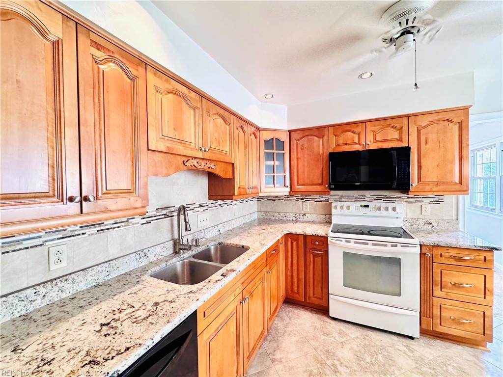 5445 Peggy Cir - Photo 1