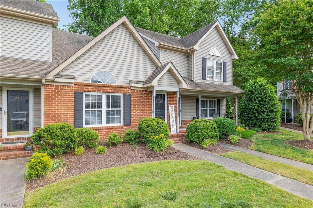 241 Hill Ln - Photo 1