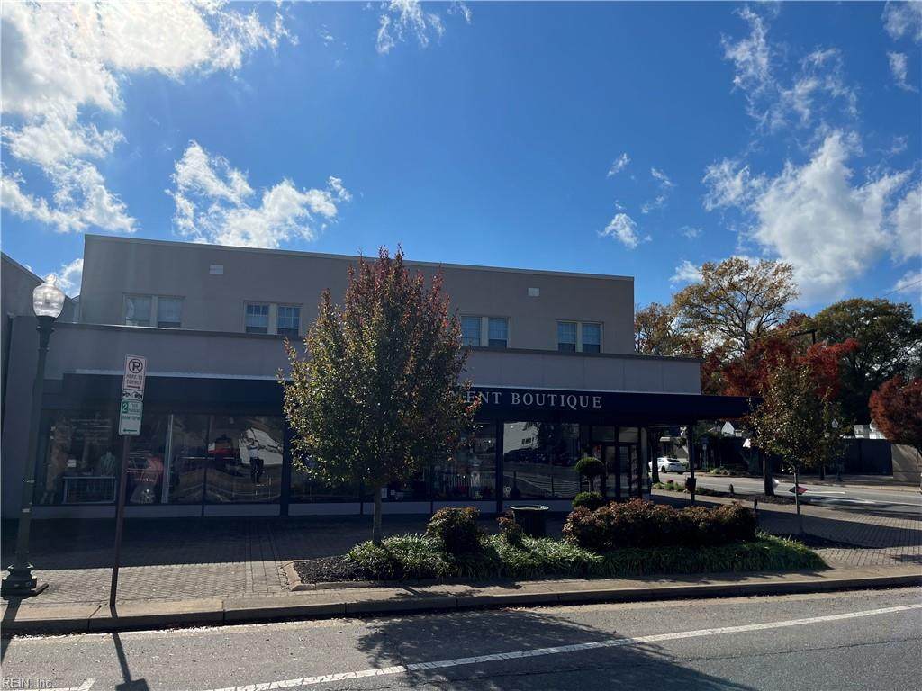 100 Main St - Photo 1