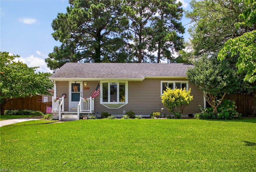 2209 Dean Dr - Photo 1