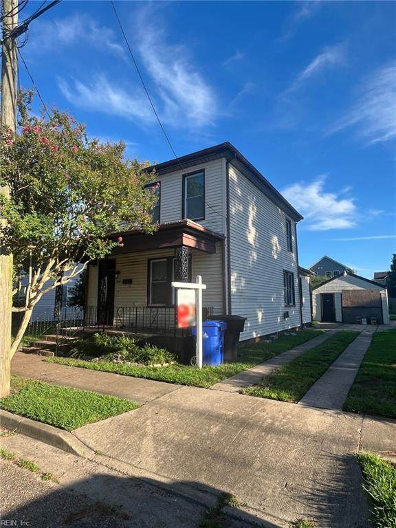 927 Palmer St - Photo 1