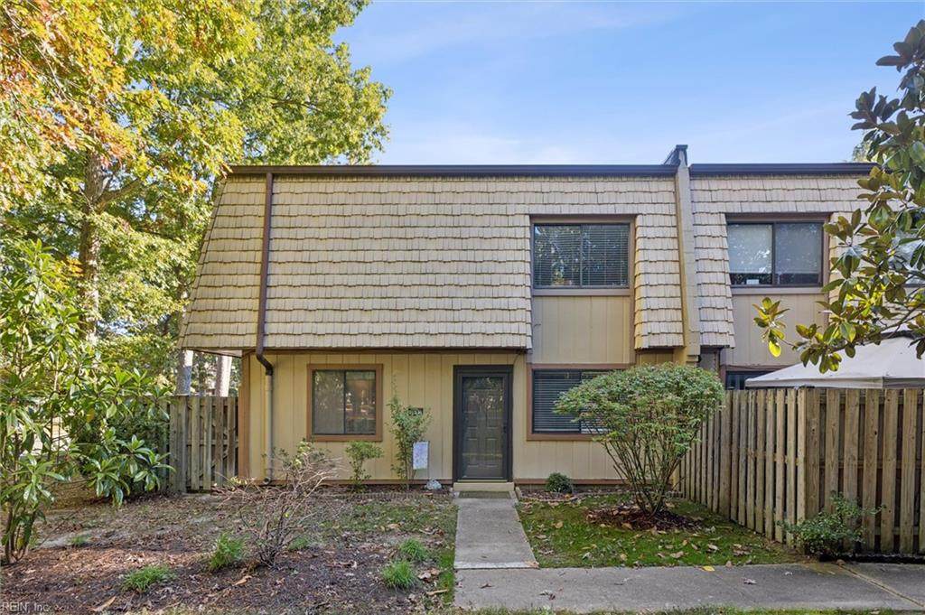 1692 Monterry Pl - Photo 1