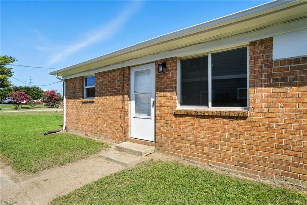 4425 Ocean View Ave - Photo 1