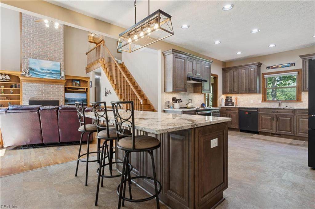 815 Dandy Loop Rd - Photo 1