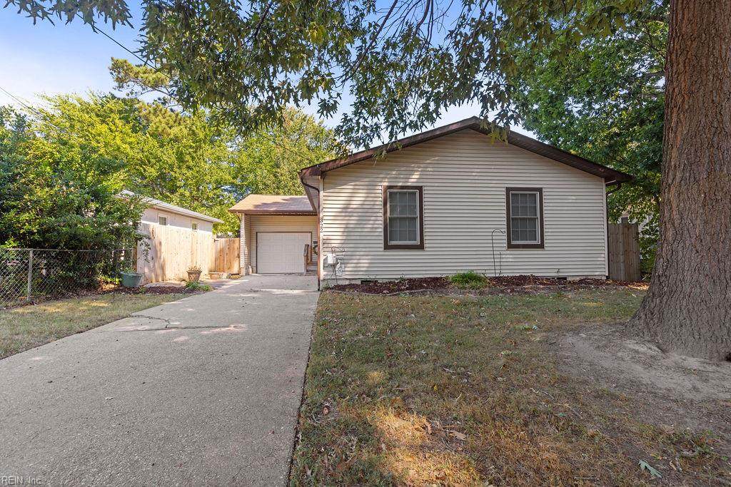 322 Richardson St - Photo 1