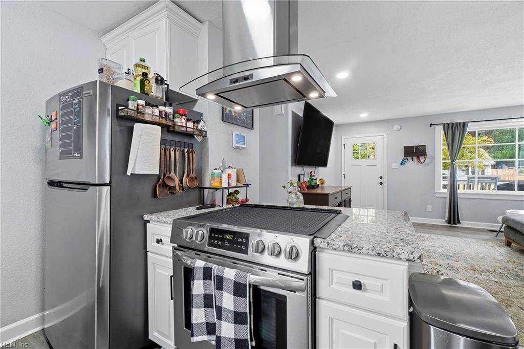 837 Tifton St - Photo 1