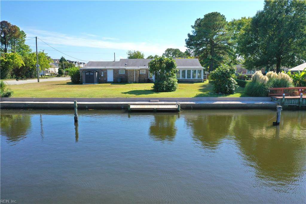 1733 Beach Rd - Photo 1