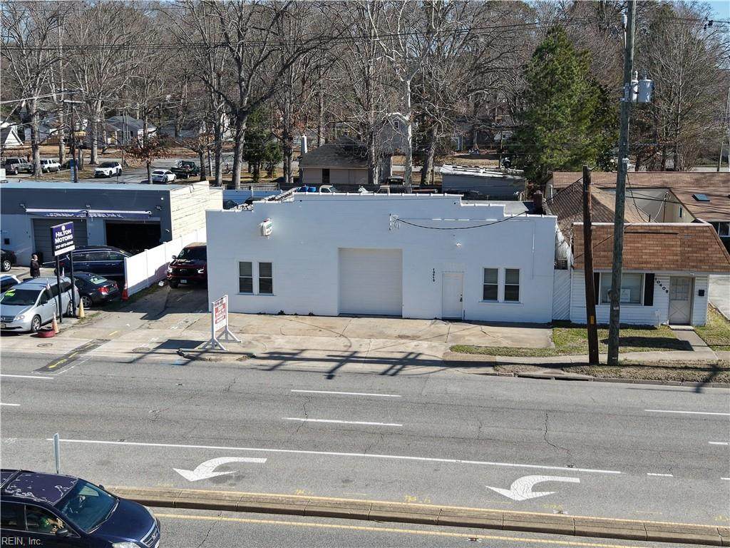 10410 Warwick Blvd - Photo 1