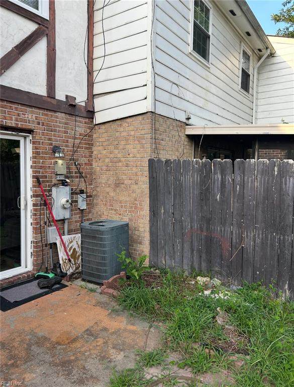 108 Tyburn Ct - Photo 1