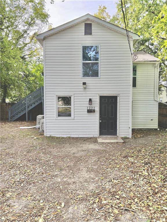 1233 Centre Ave - Photo 1