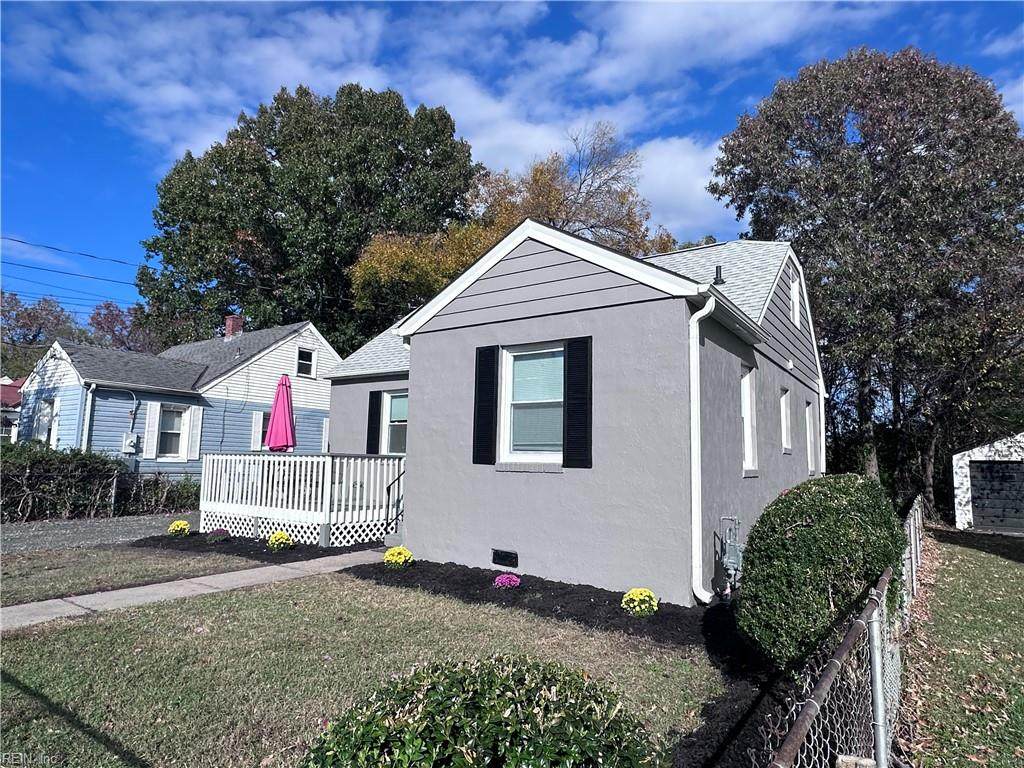 16 Monroe Dr - Photo 1