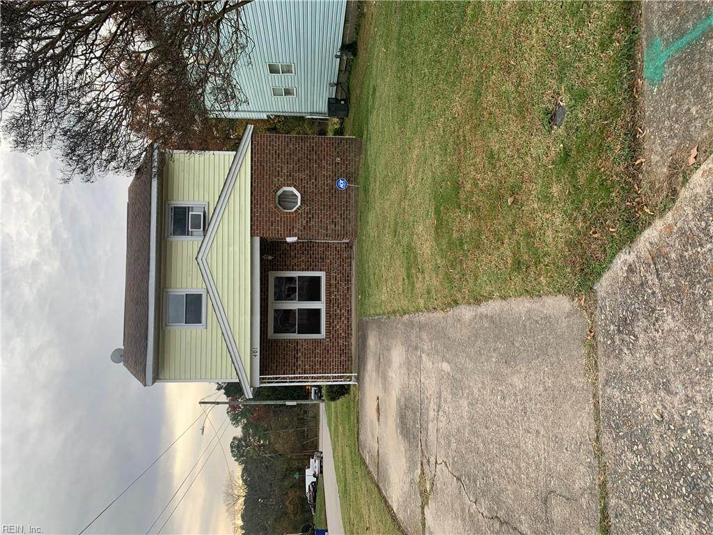 401 Maple Ave - Photo 1