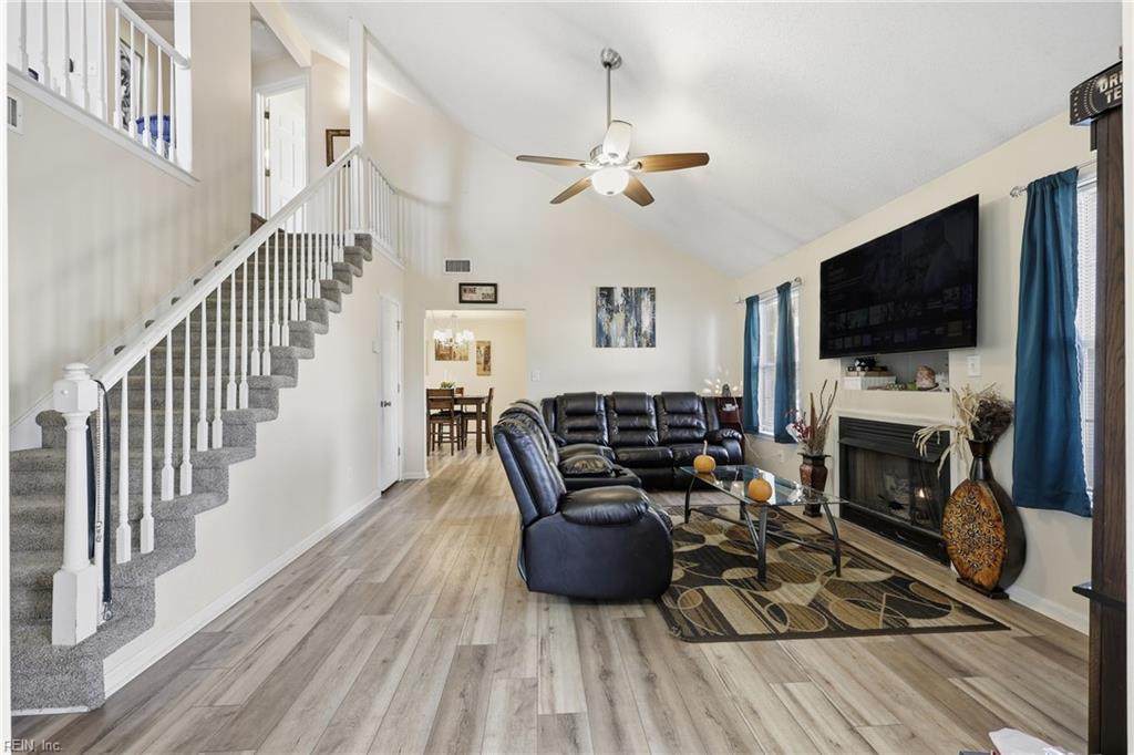 2604 Westgate Cir - Photo 1