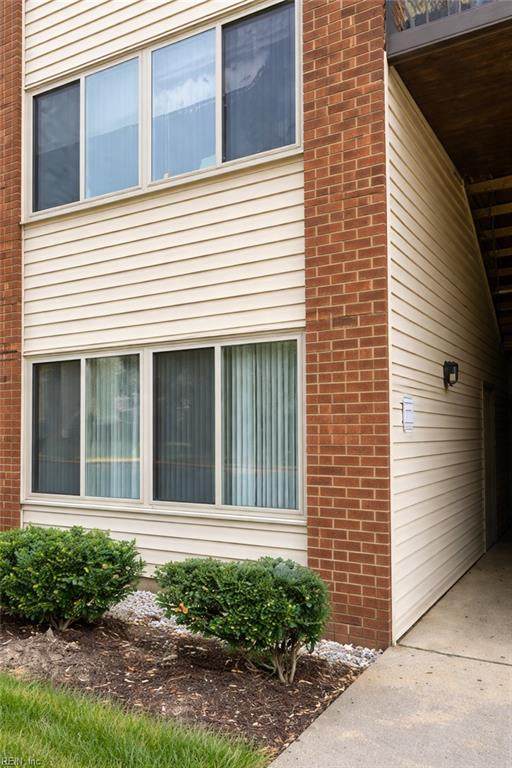 105 Hampton Club Dr - Photo 1