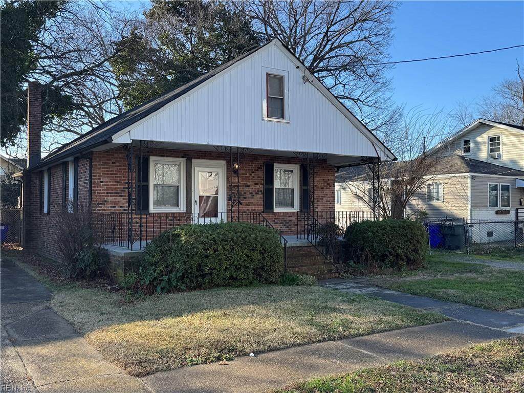 1041 37th St - Photo 1