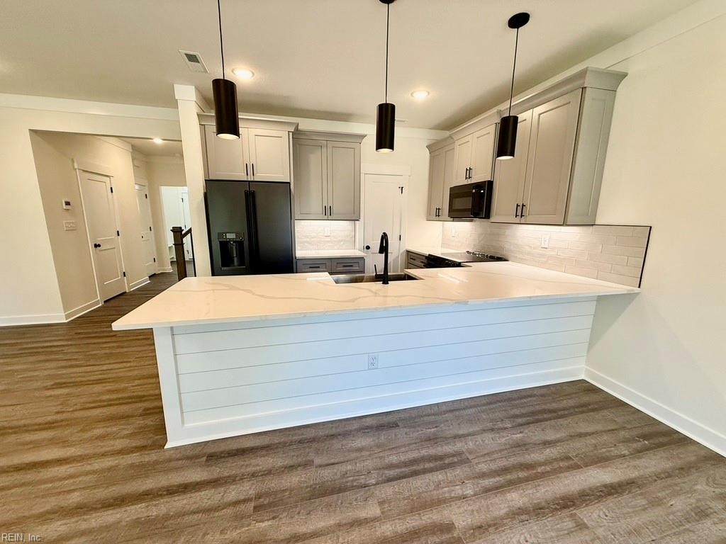 711 Flatrock Ln - Photo 1