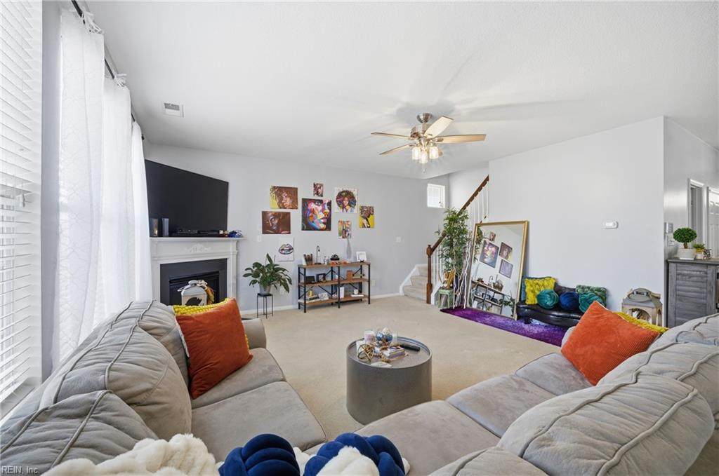 1020 Silver Charm Cir - Photo 1