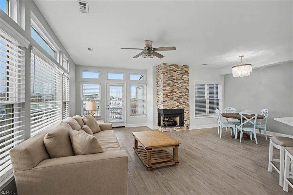 1040 Porte Harbour Arch - Photo 1