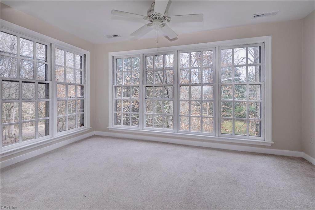 209 Woodmere Dr - Photo 1