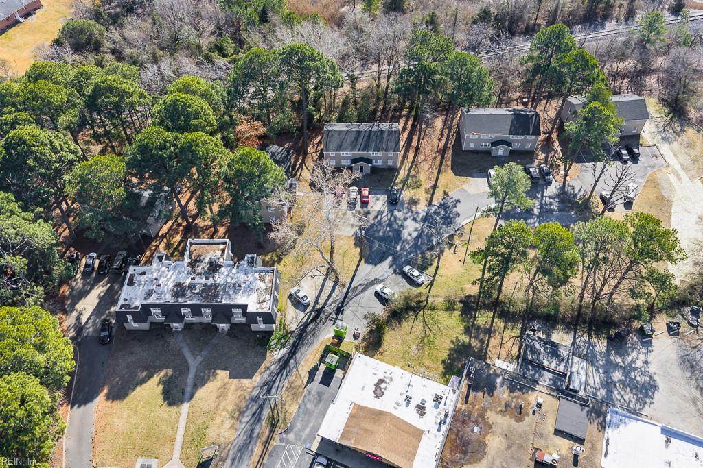 824 Post Ave - Photo 1