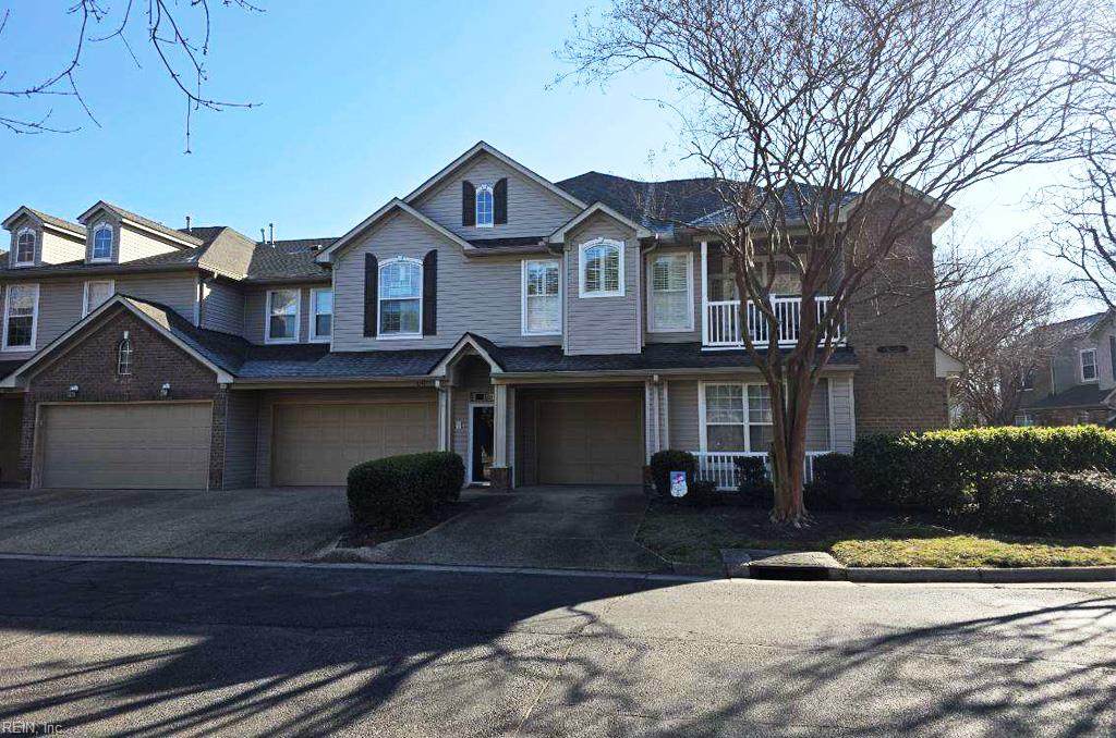 1046 Grand Oak Ln - Photo 1