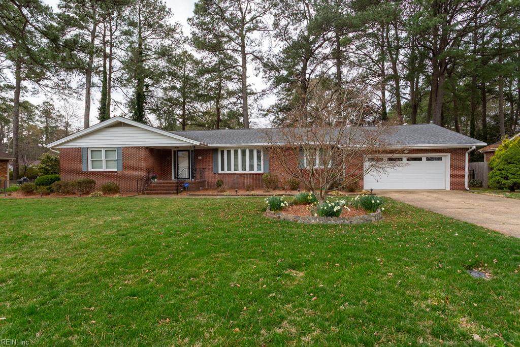 9 Fairway Dr - Photo 1