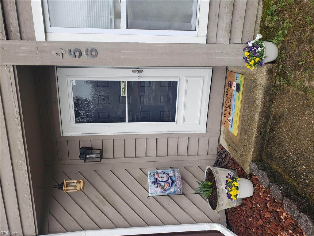 456 Falling Ln - Photo 1