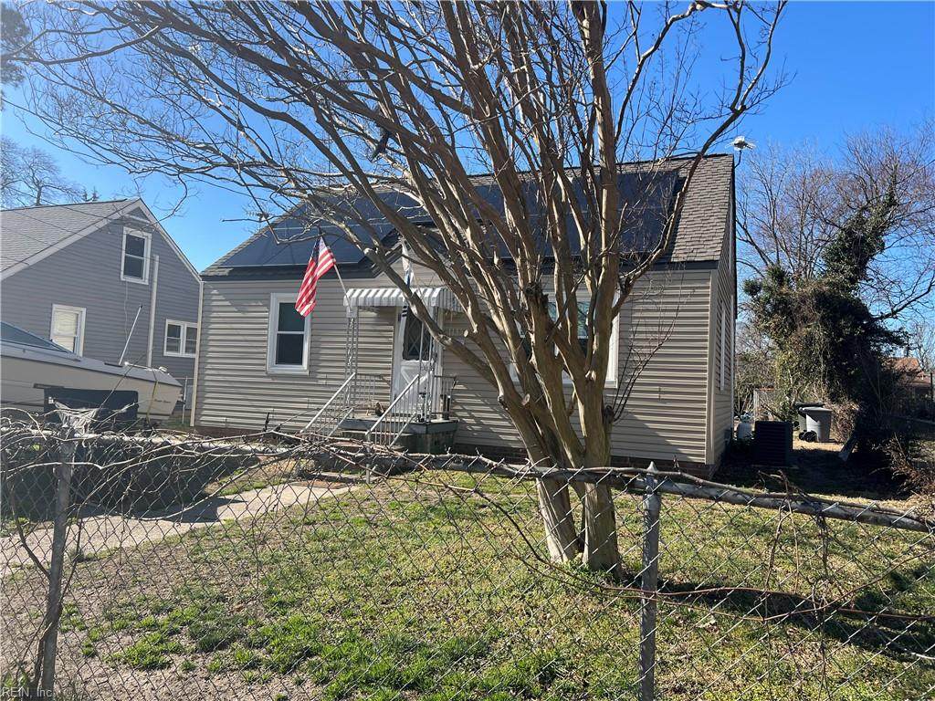 1135 Jasmine St - Photo 1