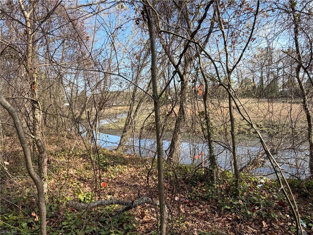 1208 Railroad Ave - Photo 1