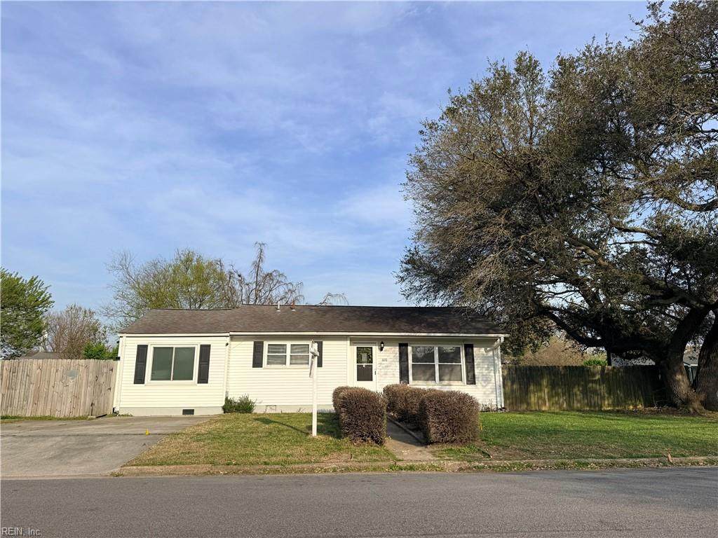 1600 Hedgerow Dr - Photo 1