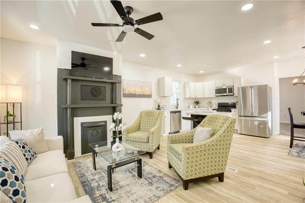 910 Rugby St - Photo 1