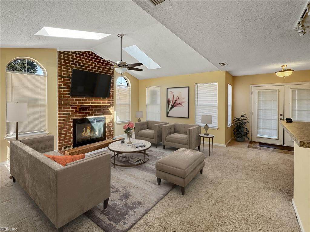 422 Lees Mill Dr - Photo 1
