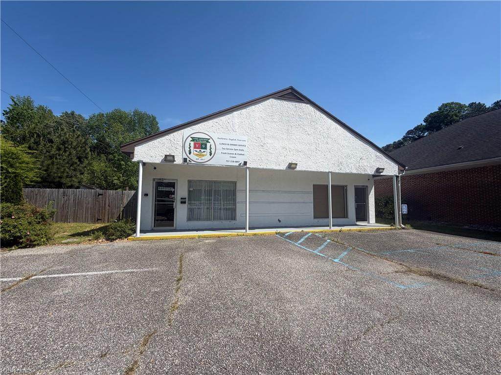 1126 George Washington Memorial Hwy - Photo 1