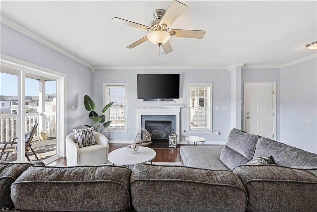 8252 View Blvd - Photo 1
