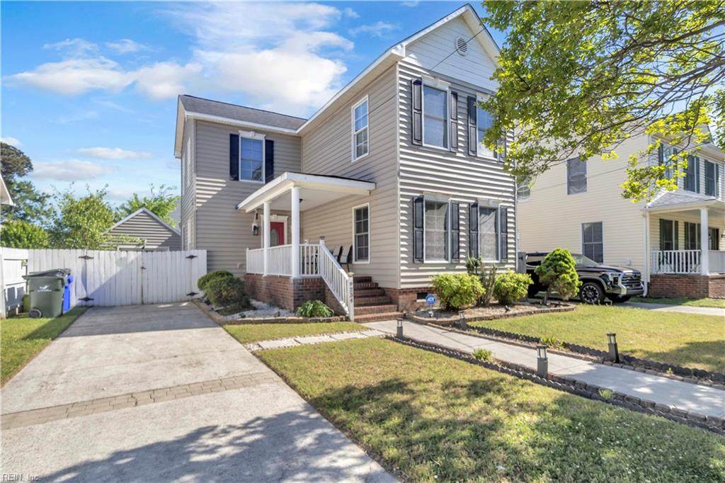 9234 Peachtree St - Photo 1