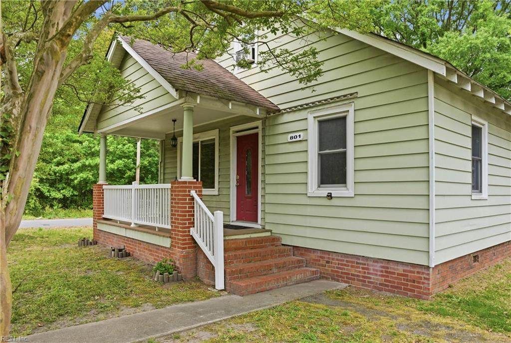 801 Gloucester St - Photo 1