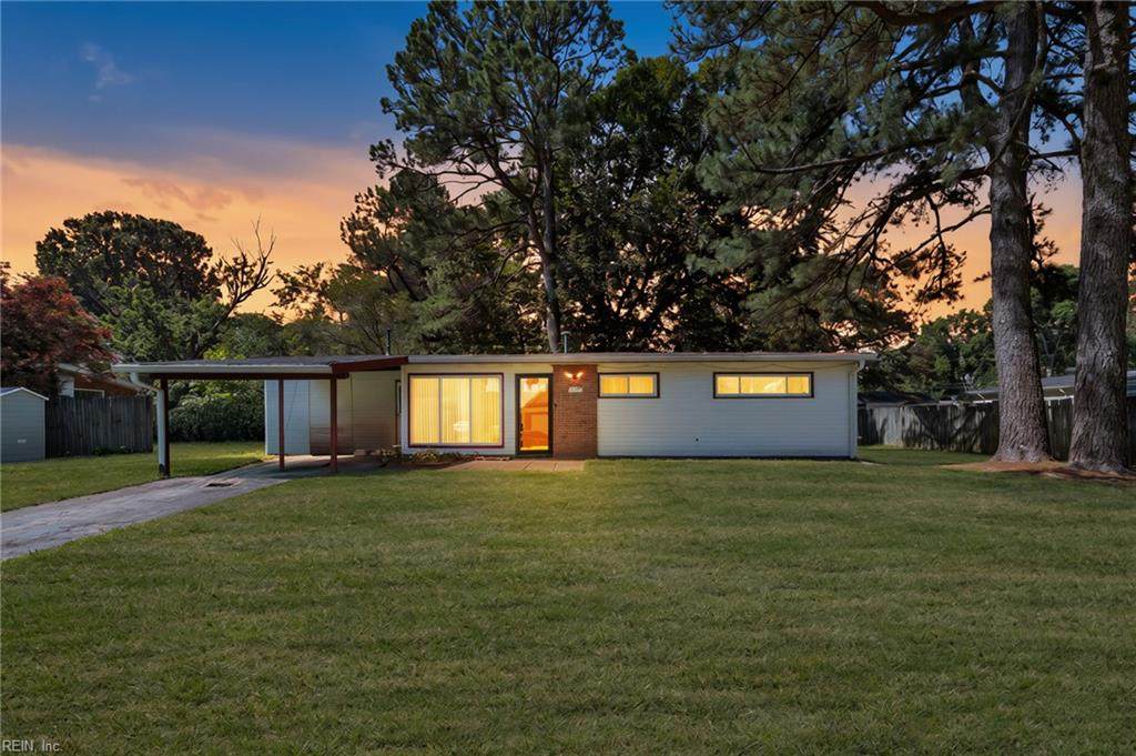 1009 Emporia Ave - Photo 1