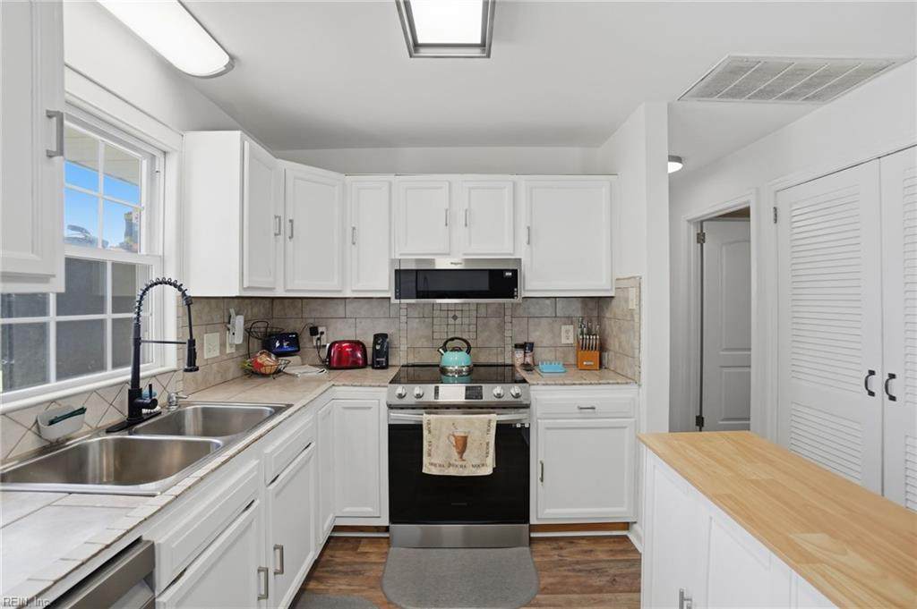 1625 Dearborn Dr - Photo 1