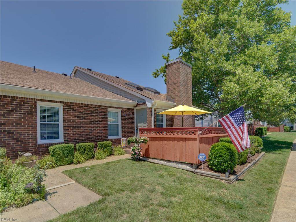 5224 Lake Victoria Arch - Photo 1