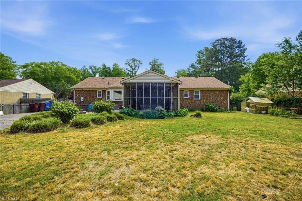2744 Horseshoe Dr - Photo 1