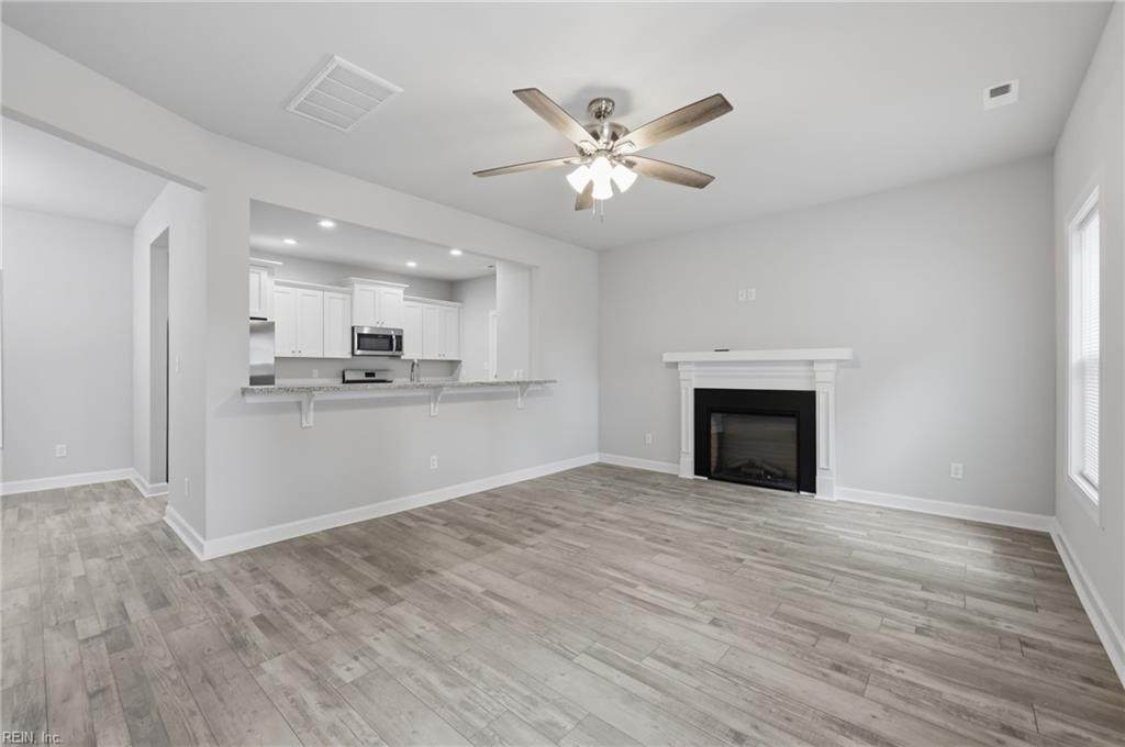 1917 Montclair Ave - Photo 1