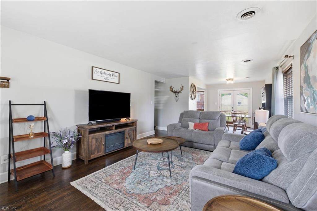 4901 Hatton Point Rd - Photo 1