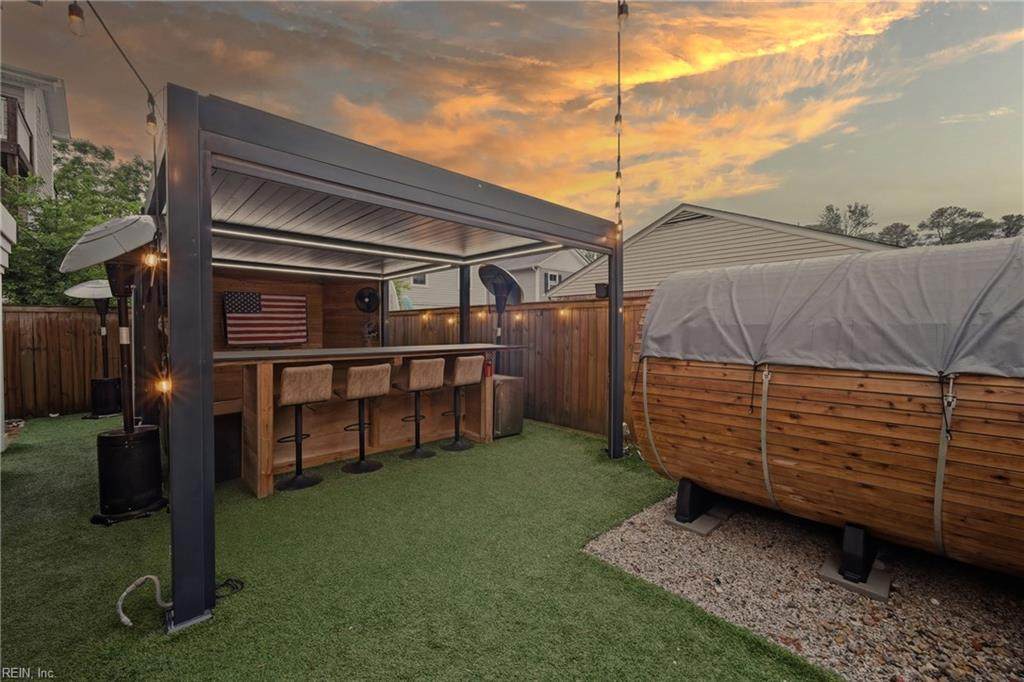 4511 Lee Ave - Photo 1