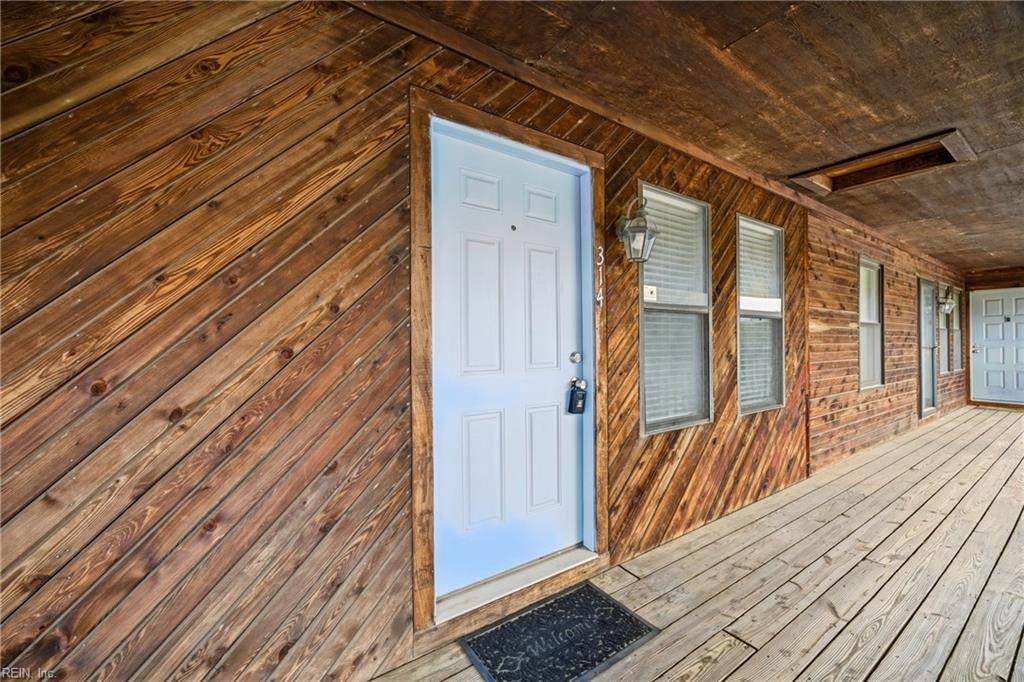 8530 Tidewater Dr - Photo 1