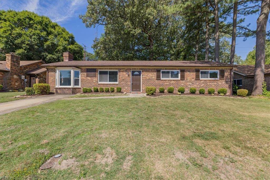 2833 Candlewood Cir - Photo 1