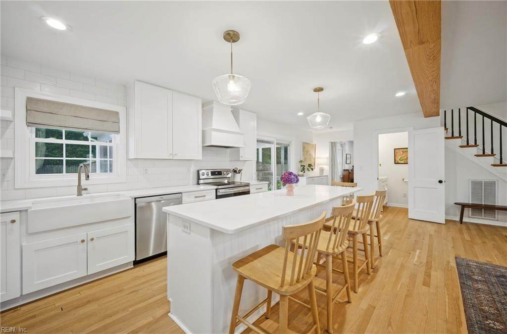 708 Kings Grant Ct - Photo 1