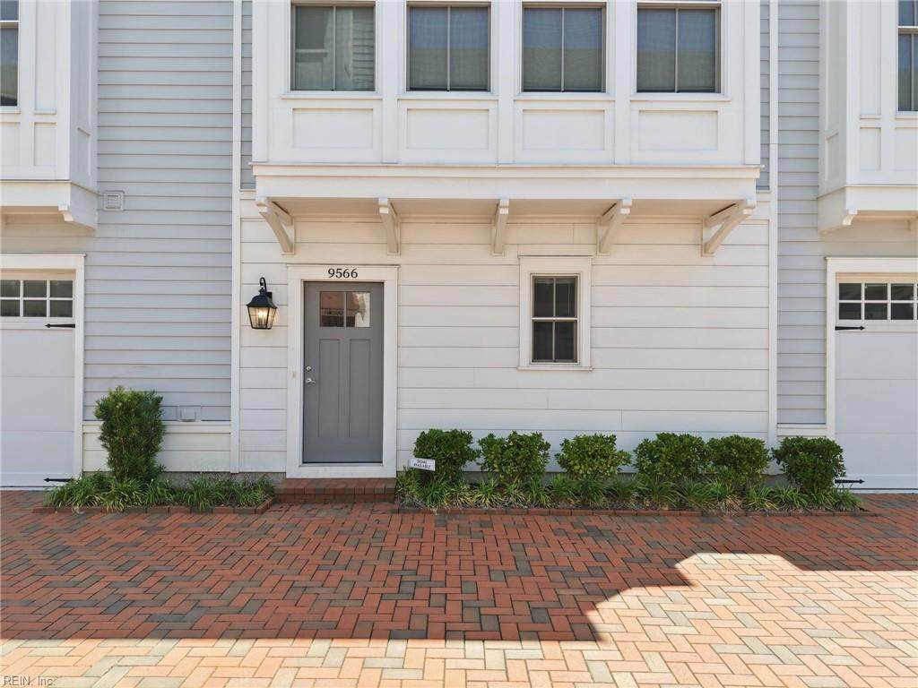 9566 Shore Dr - Photo 1