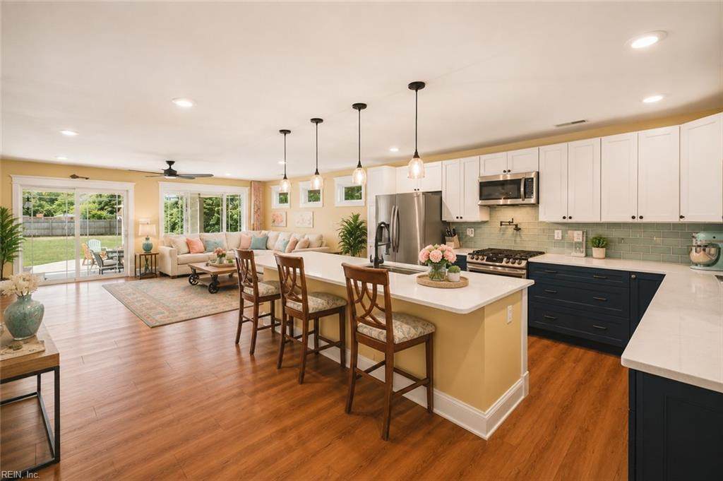 1521 Bradford Rd - Photo 1